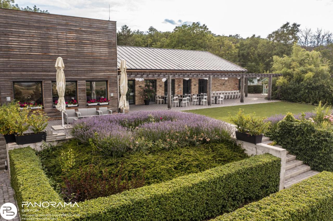 Bed and Breakfast Panorama Birtok - Wellness Panzio, Konferencia Es Rendezvenykoezpont Győrújbarát Exterior foto